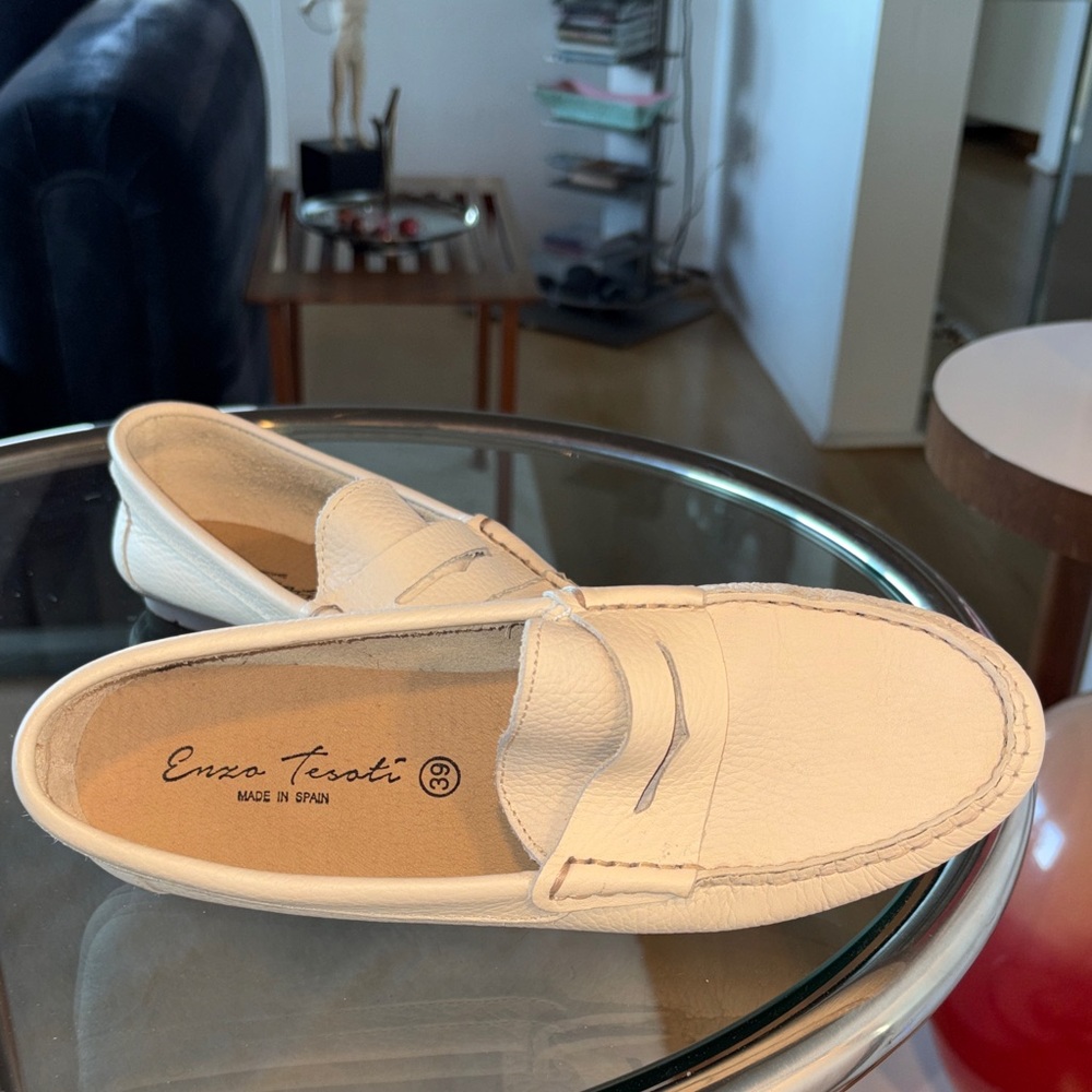 🇪🇸NWOT Enzo Tesoti Ivory Leather Loafers